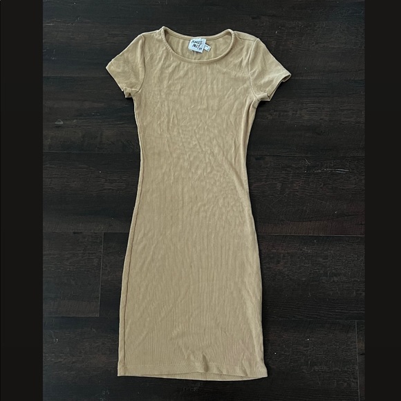 PRINCESS POLLY BEIGE SHORT SLEEVE DRESS - Picture 2 of 2